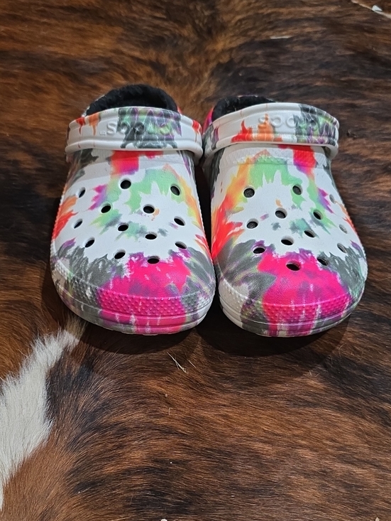 CROCS Shoes - Adult Tie-Dye Crocs Shoes Fuzzy